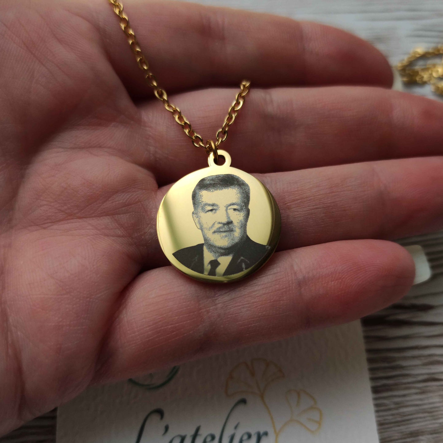 Collier Médaillon Rond Personnalisé - Gravure Photo Effet Miroir L'Atelier VanessaCréa