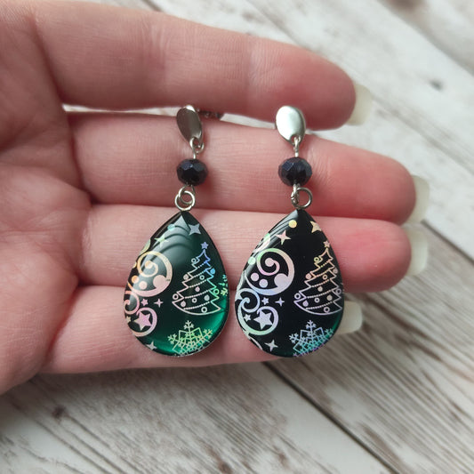 Éclats Boréals – Boucles Gouttes de Noël en Acier Inox