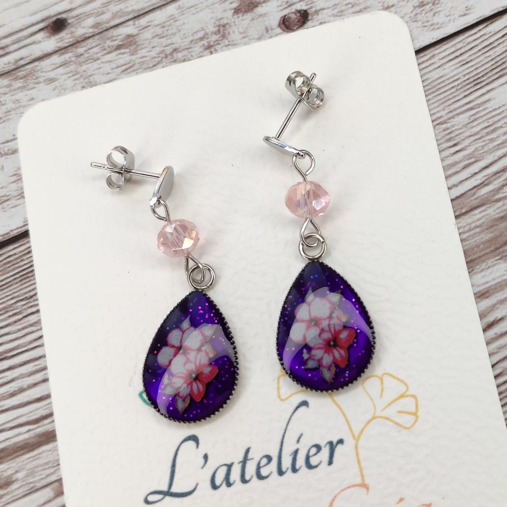 Éclat Floral Violet – Boucles d'Oreilles Gouttes en Acier Inoxydable L'Atelier VanessaCréa