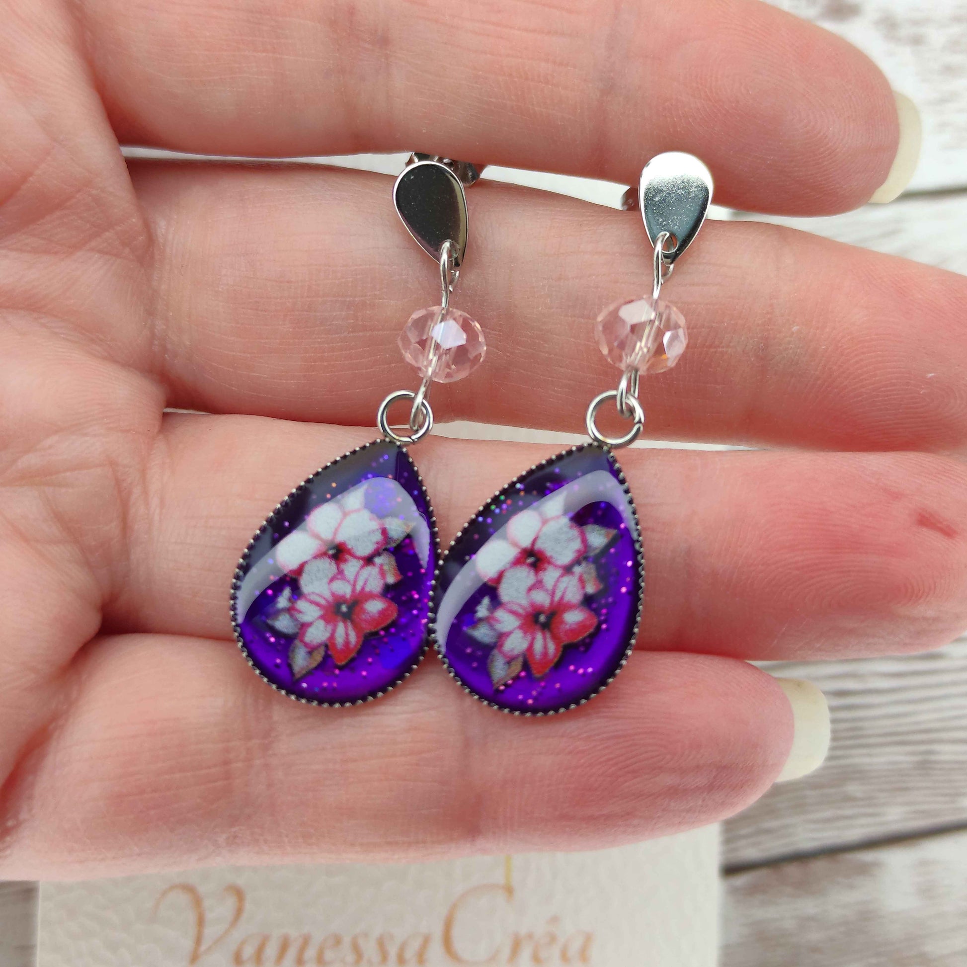 Éclat Floral Violet – Boucles d'Oreilles Gouttes en Acier Inoxydable L'Atelier VanessaCréa