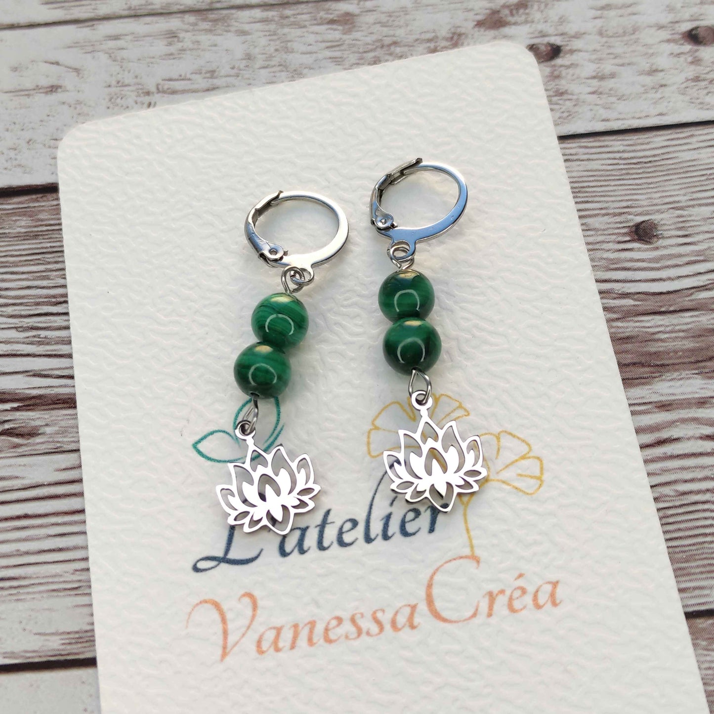 Boucles d'oreilles malachite et Lotus L'Atelier VanessaCréa