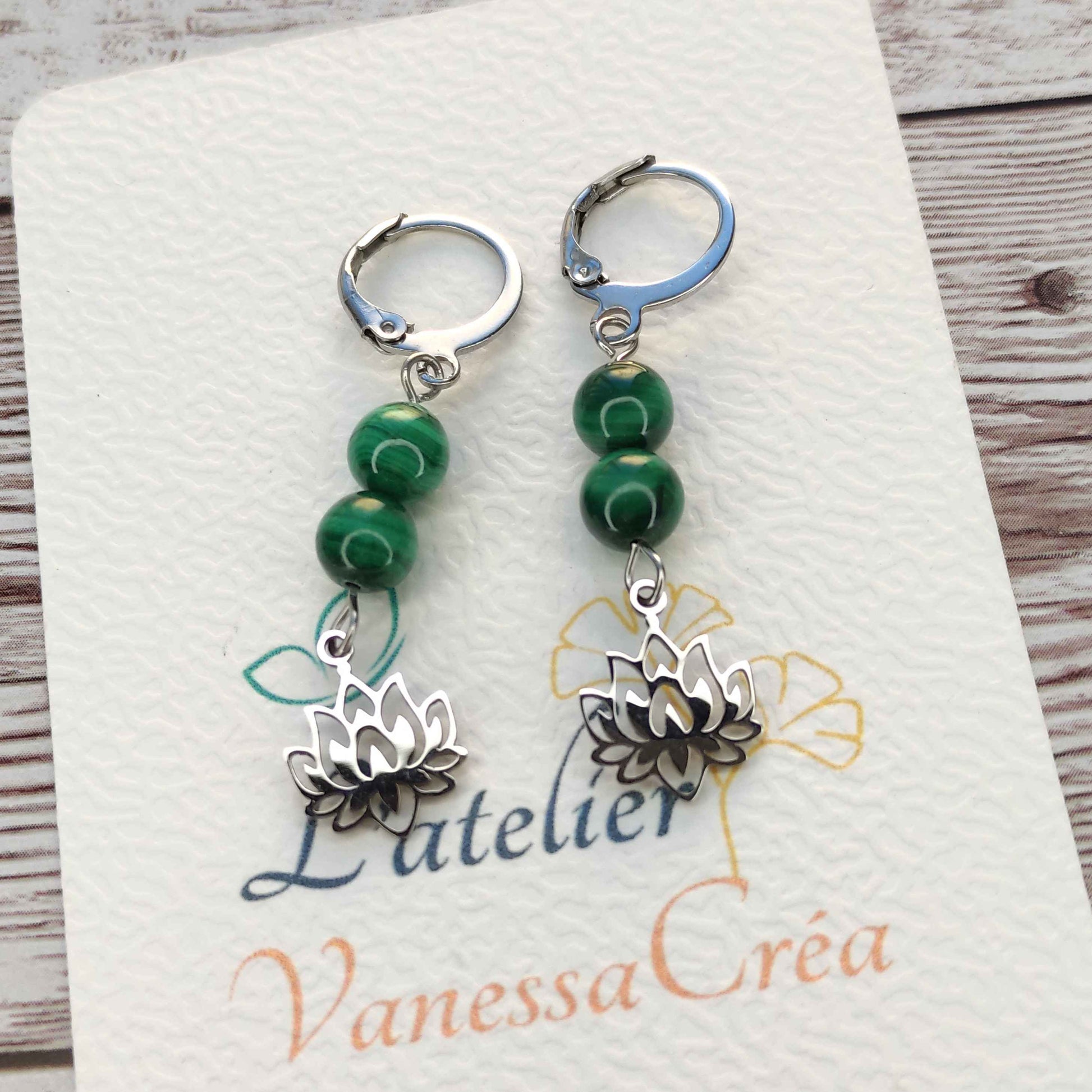 Boucles d'oreilles malachite et Lotus L'Atelier VanessaCréa