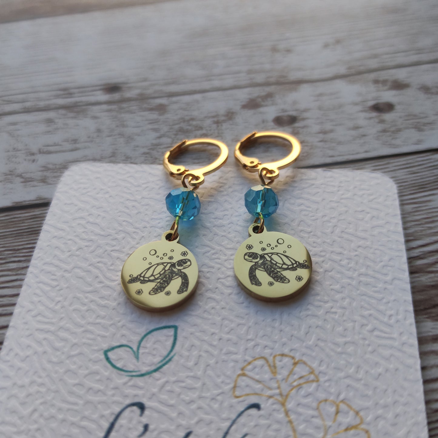 Boucles d'oreilles tortue acier inoxydable avec cristal et gravure laser L'Atelier VanessaCréa