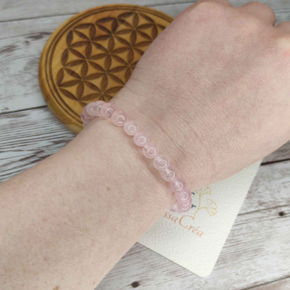 Bracelet Quartz rose naturel porté L'Atelier VanessaCréa