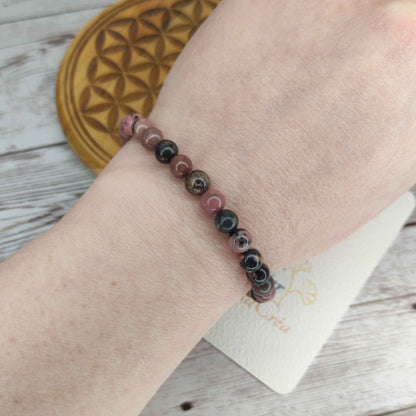 Bracelet Rhodonite naturelle porté  L'Atelier VanessaCréa