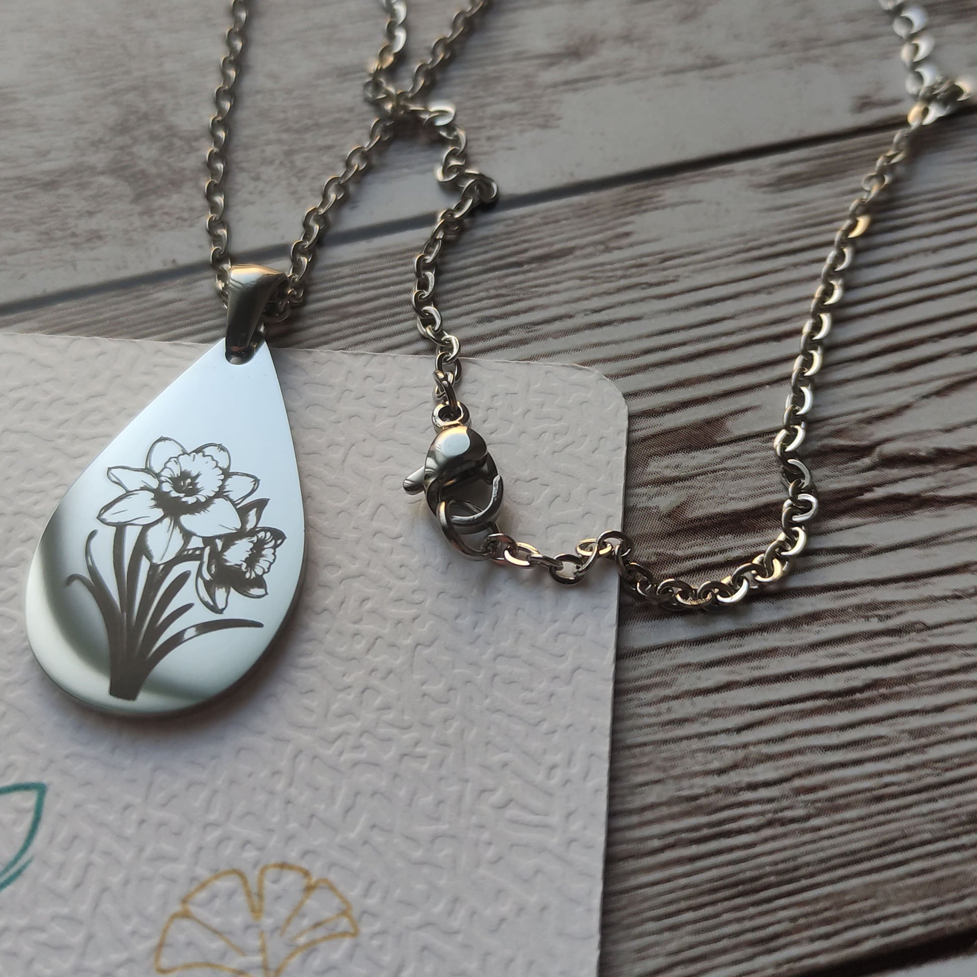Collier goutte Jonquilles personnalisé - L'Atelier VanessaCréa