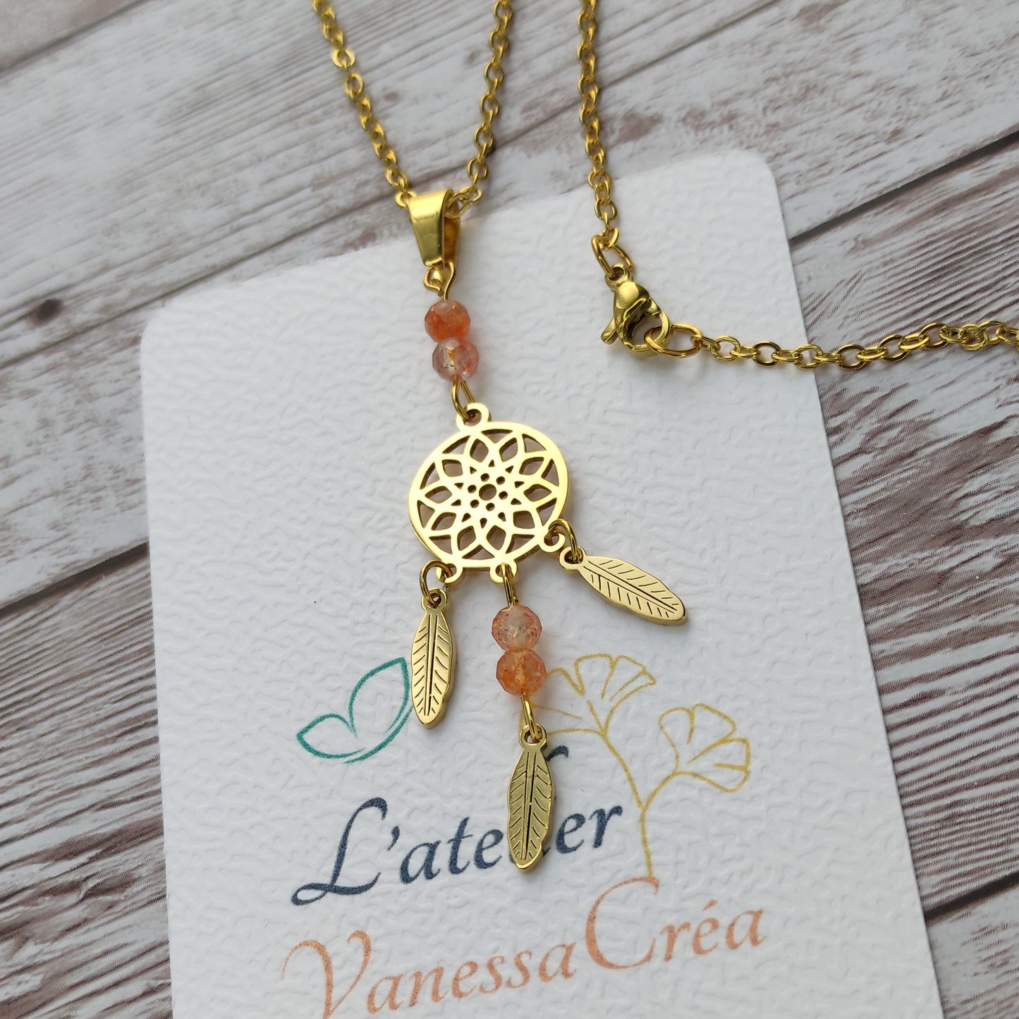 Sautoir Attrape-Rêves "Rayonnement Intérieur" – Acier Inoxydable & Pierre de Soleil