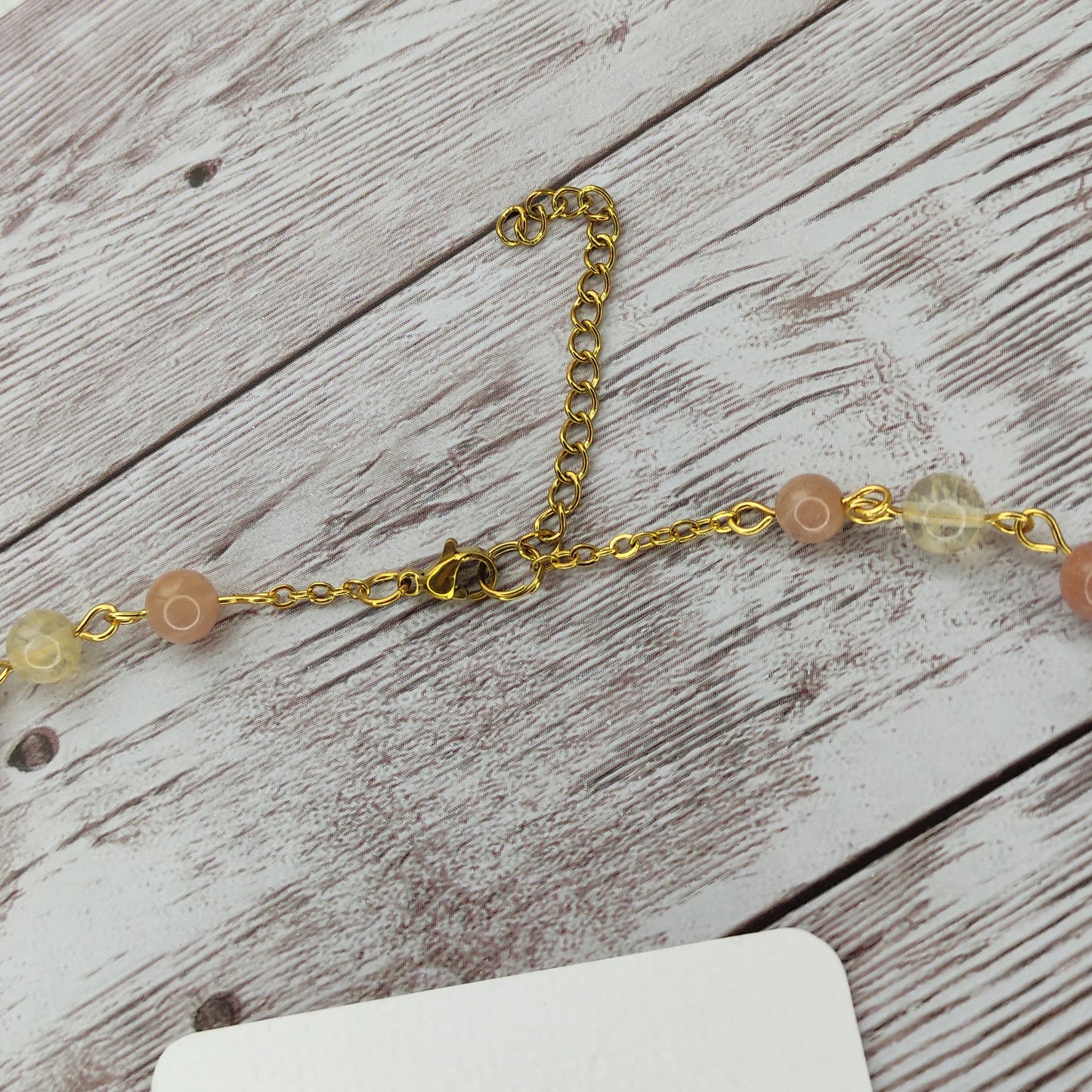 Collier cravate Éclat Solaire – Citrine & Pierre de Soleil | Confection Vibratoire en Acier Inoxydable