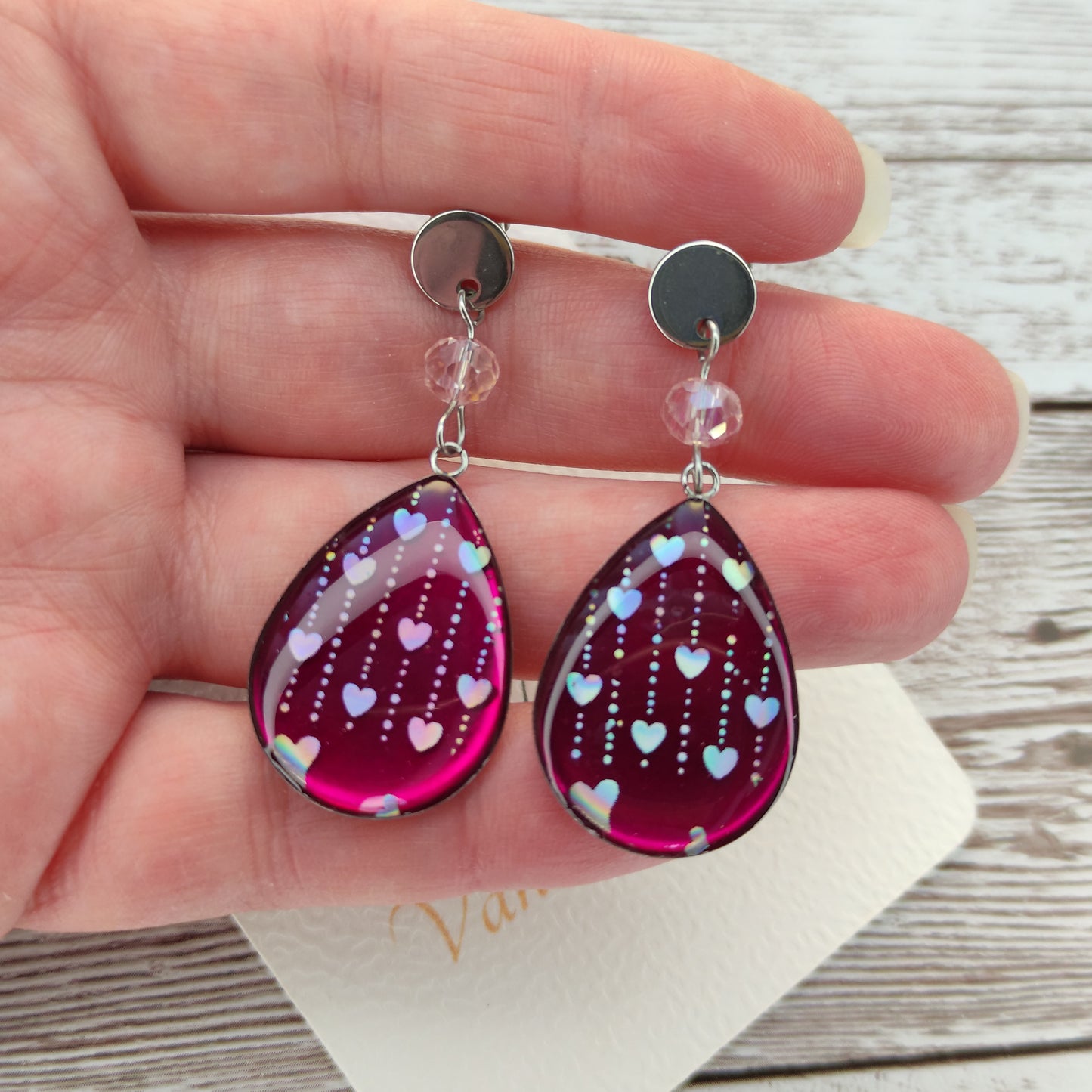 Éclat Magique – Boucles d'Oreilles Gouttes de Cœurs Changeants