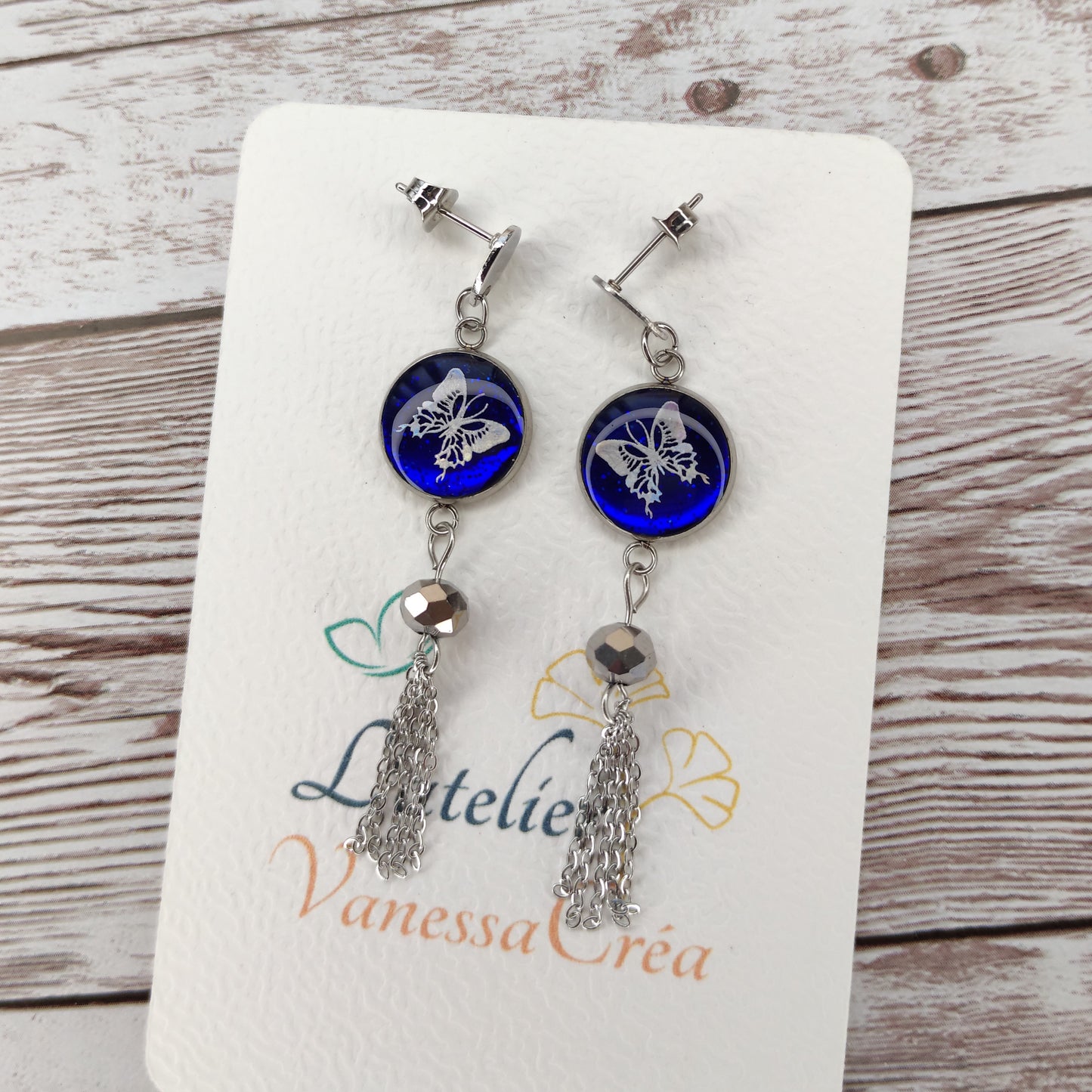 Boucles d’Oreilles "Éclat de Papillon" – Bleu Scintillant & Cascades d'Acier
