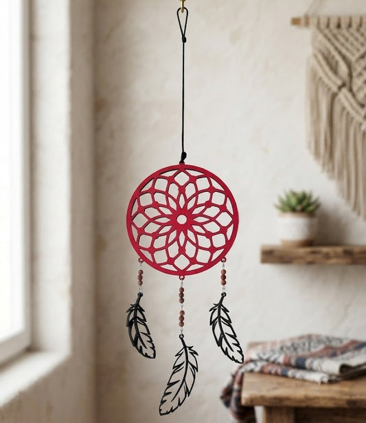 Attrape-rêve protection jaspe rouge suspendu dans une ambiance zen