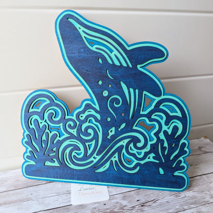 Sculpture murale baleine en bois, design océanique