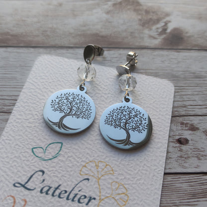 Boucles d'oreilles arbre de vie acier inoxydable avec cristal à facettes et médaillon poli miroir gravé au laser.