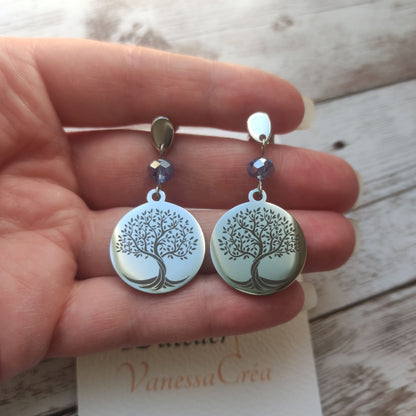 Boucles d'oreilles arbre de vie acier inoxydable avec cristal à facettes et médaillon poli miroir gravé au laser.