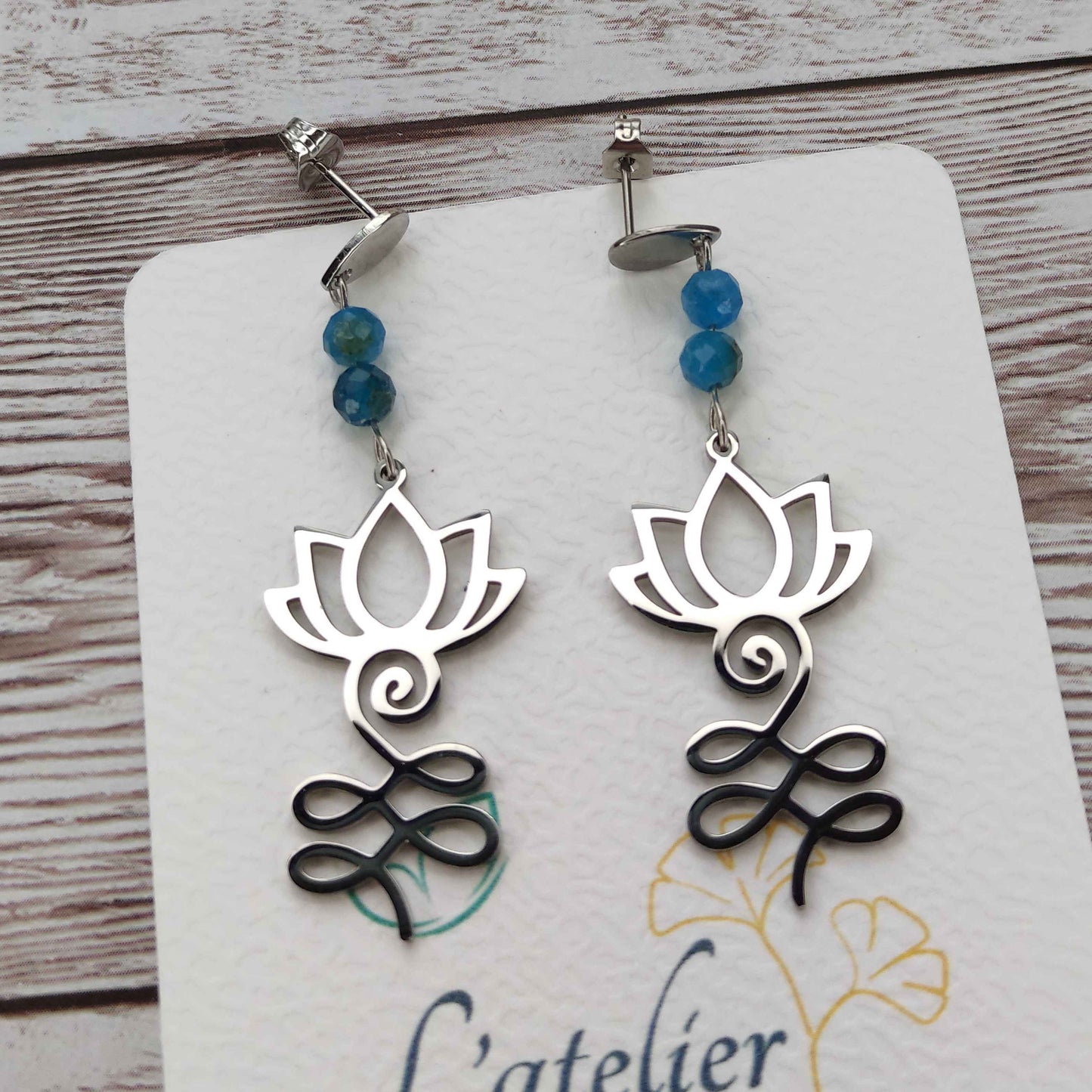 Boucles d'oreilles Lotus pierre Apatite L'Atelier VanessaCréa