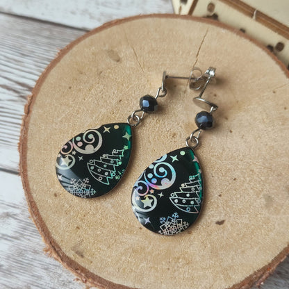 Éclats Boréals – Boucles Gouttes de Noël en Acier Inox