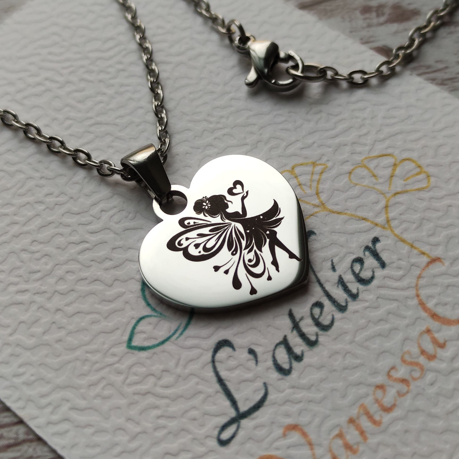 Collier fée personnalisé cœur - L'Atelier VanessaCréa