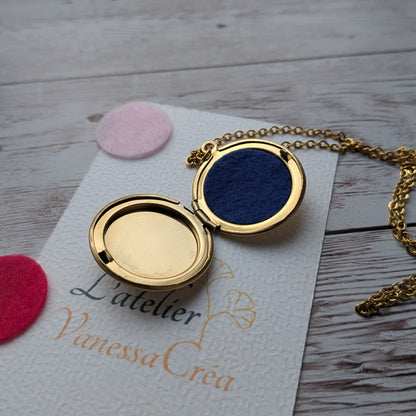 Médaillon diffuseur d'huiles essentielles ouvert avec feutrine colorée interchangeable