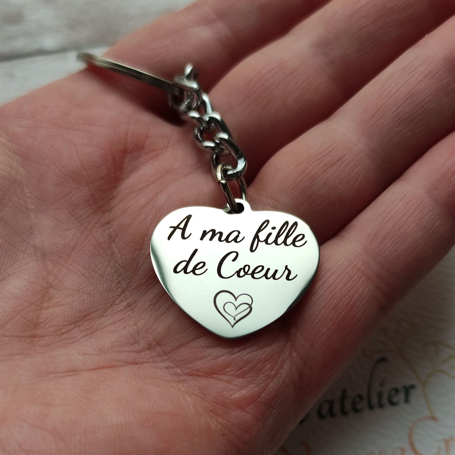 Porte-clés en forme de cœur poli miroir avec gravure À ma fille de cœur.