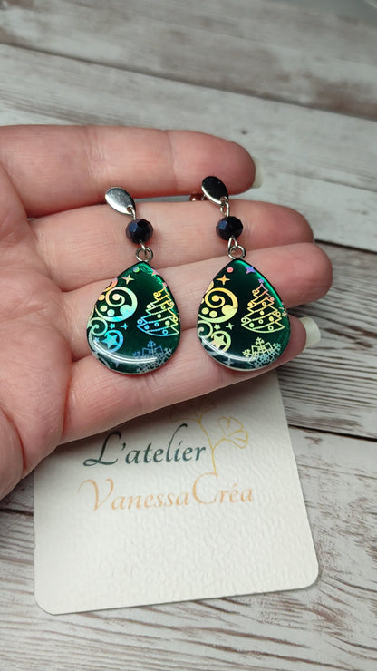 Éclats Boréals – Boucles Gouttes de Noël en Acier Inox