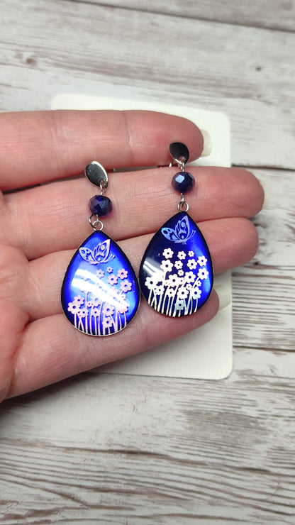 Éclat Boréal – Boucles Gouttes Saphir & Papillon Magique